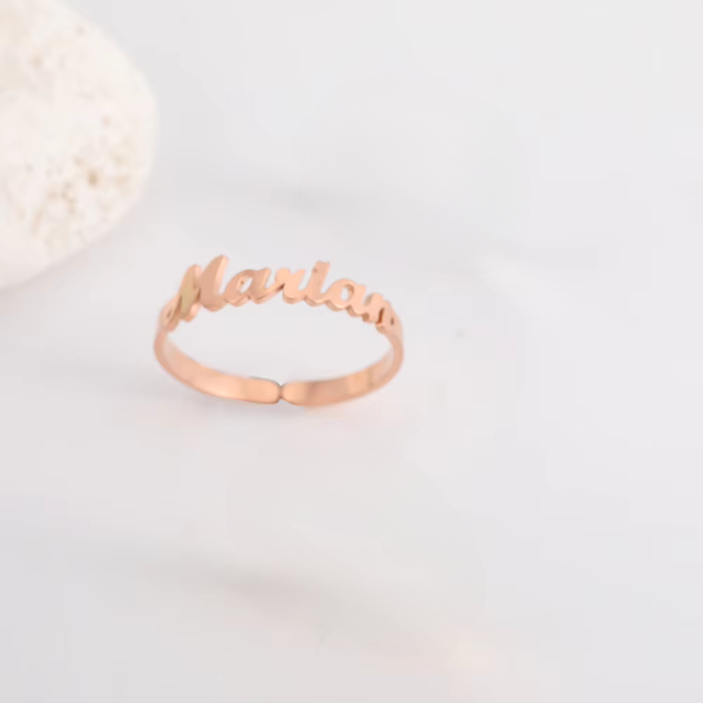 Gepersonaliseerde ring met 1 tot 4 gegraveerde voornamen 